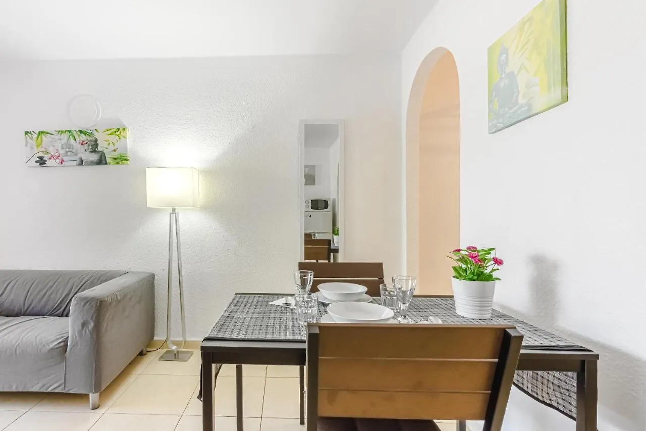 Fantastic Large Studio In Front Of Beach Heated Pool Wifi Arona  0*, Arona (Tenerife) Spanien