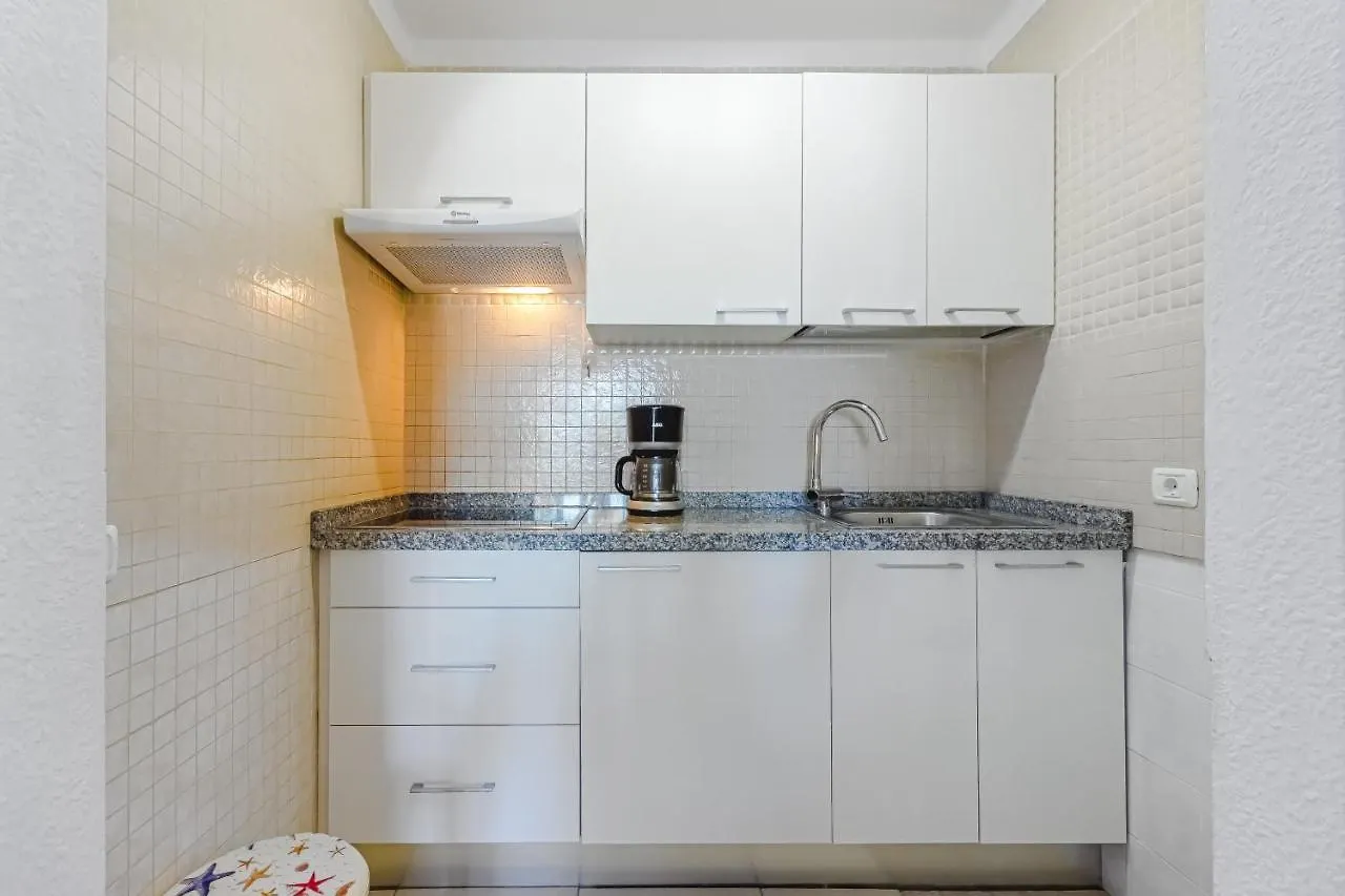 Fantastic Large Studio In Front Of Beach Heated Pool Wifi Arona  Spanien